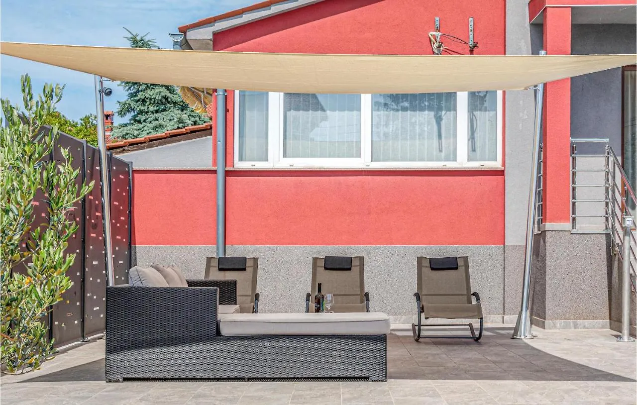 بيت للعطل Gorgeous Home In Pula With Outdoor Swimming Pool